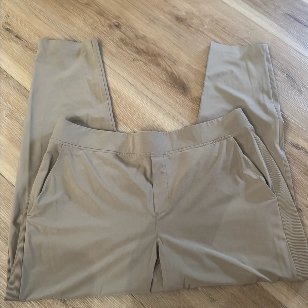 Athleta Tan Ankle Cropped Pants